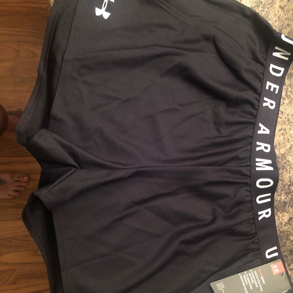 Under Armour shorts size large